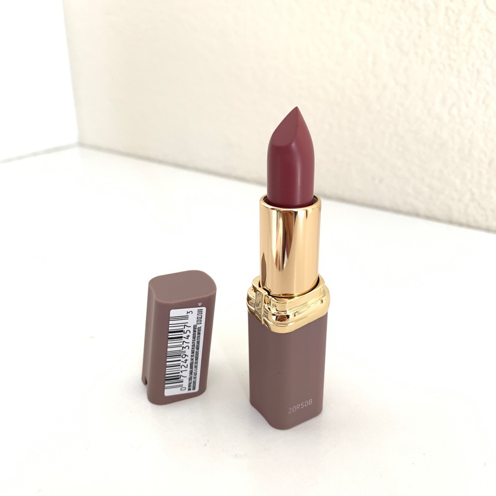 L’Oreal Colour Riche lipstick in Rebel Rouge 980